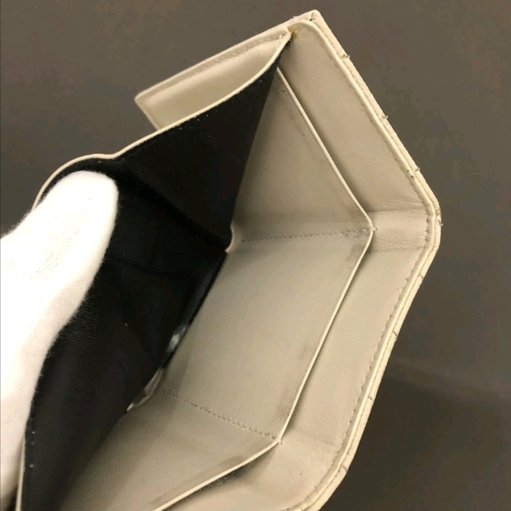 Yves Saint Laurent White Compact trifold wallet - Picture 6 of 8